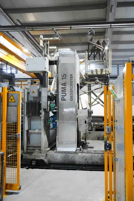 Puma 15 Otomatik Döküm Robotu
